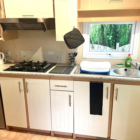 Campsite Bungalow A *